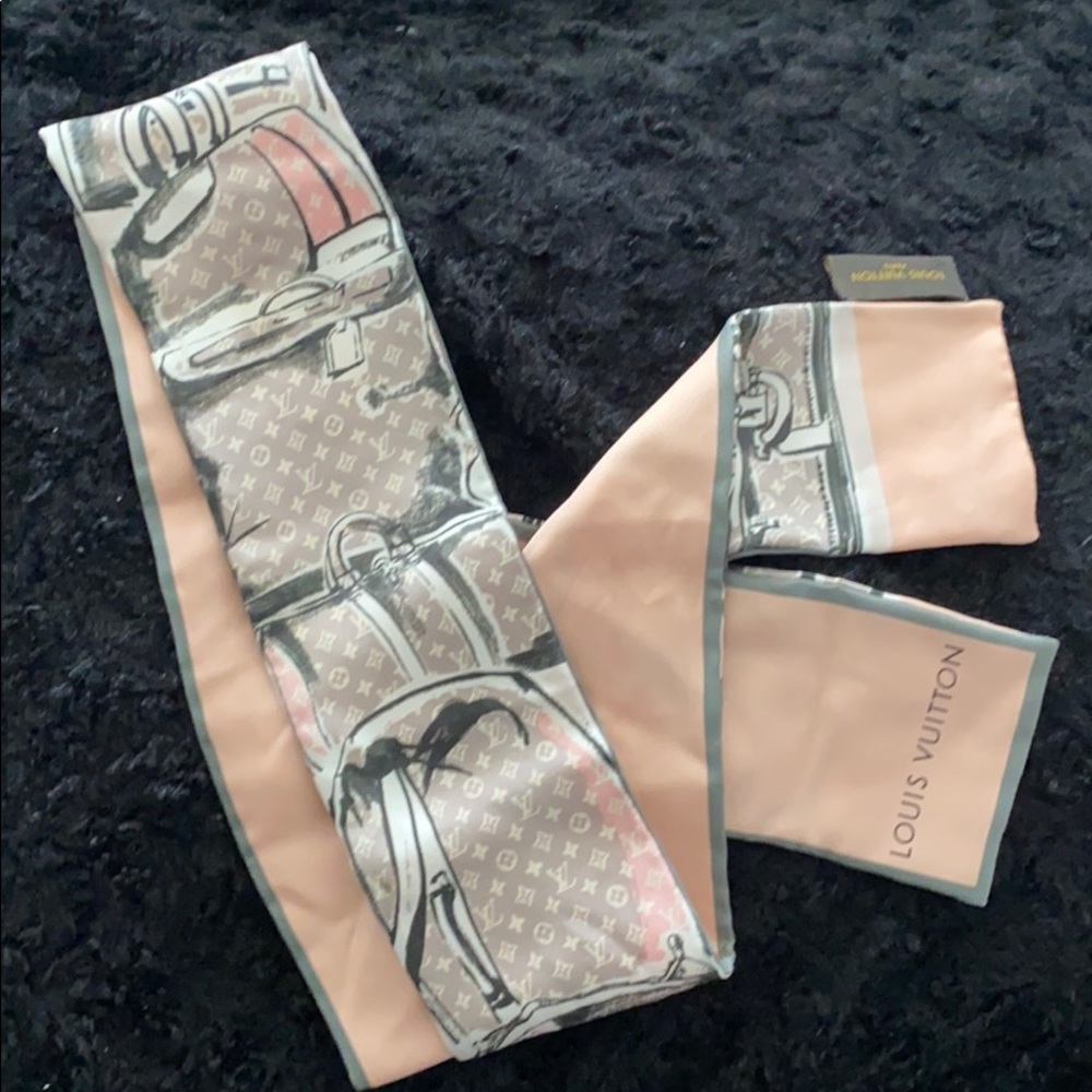Louis Vuitton Bandeau - authentic